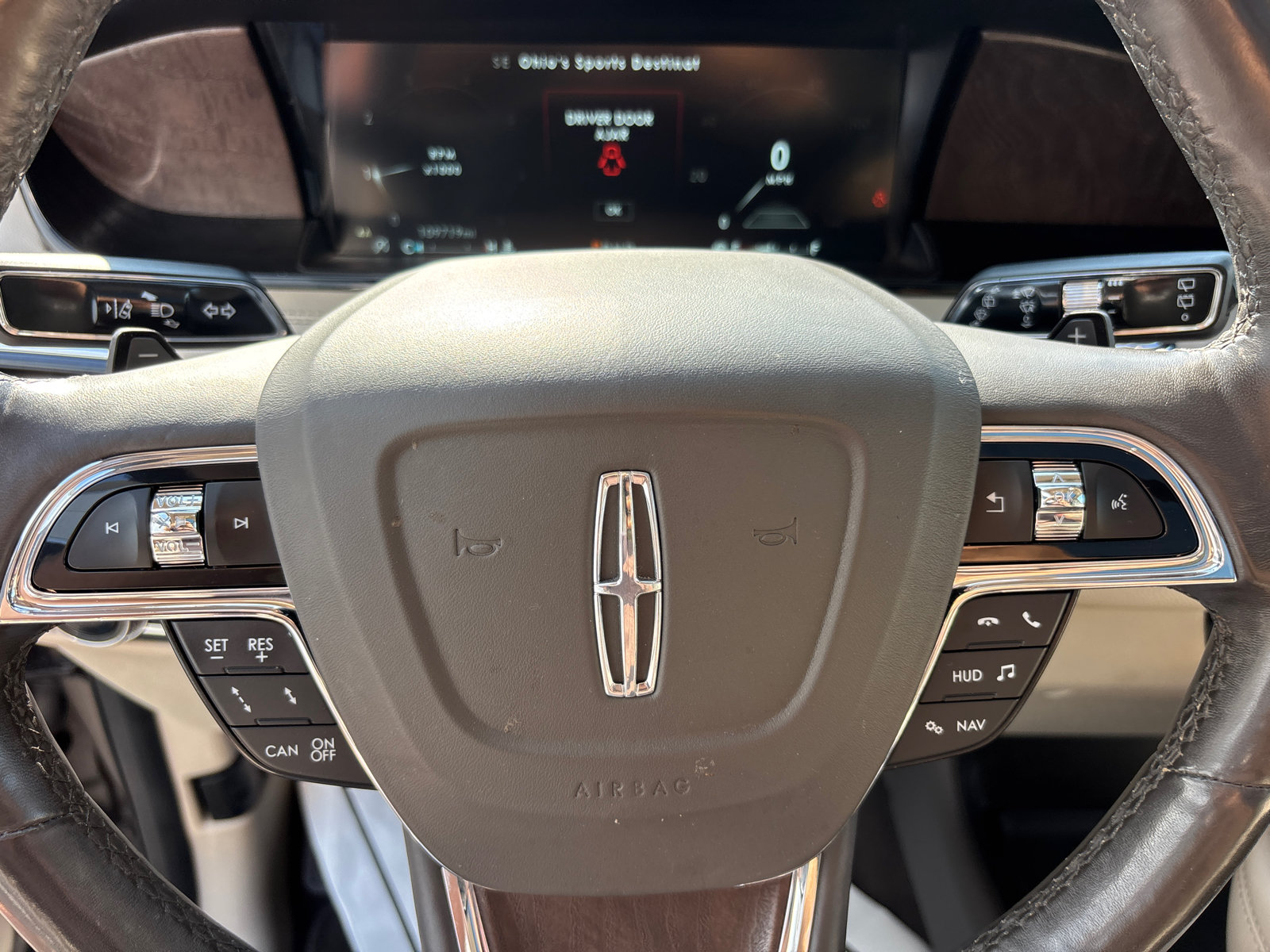 Used 2019 Lincoln Navigator Reserve AWD/4WD image 16