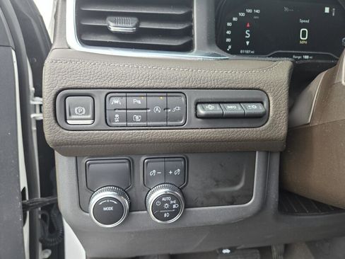 Used 2022 GMC Yukon XL Denali RWD image 15