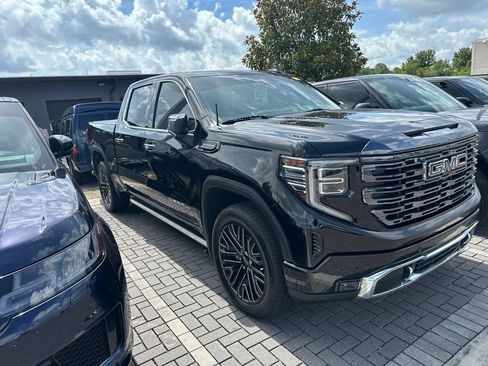 Used 2022 GMC Sierra 1500 Denali Ultimate AWD/4WD image 3