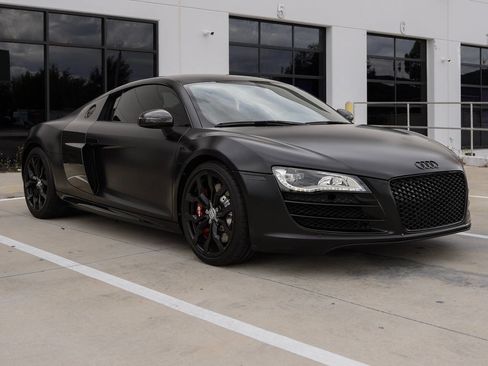 Used 2012 Audi R8 V10 w/ Enhanced Leather Pkg image 3
