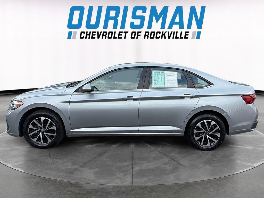 Used 2022 Volkswagen Jetta S FWD image 3