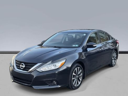 Used 2016 Nissan Altima 2.5 SV w/ Convenience Package image 1