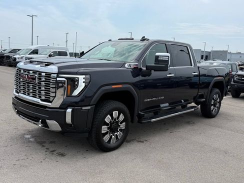 Used 2025 GMC Sierra 2500 Denali AWD/4WD image 23