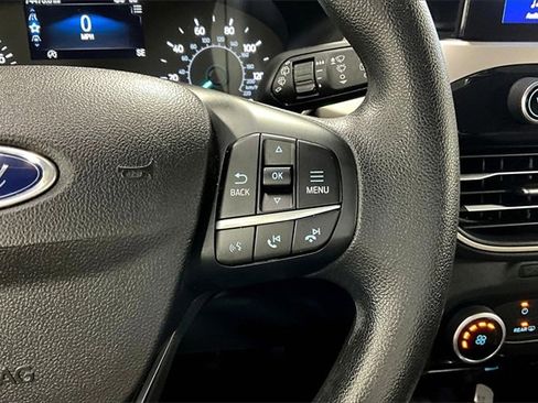 Used 2022 Ford Escape SE image 12