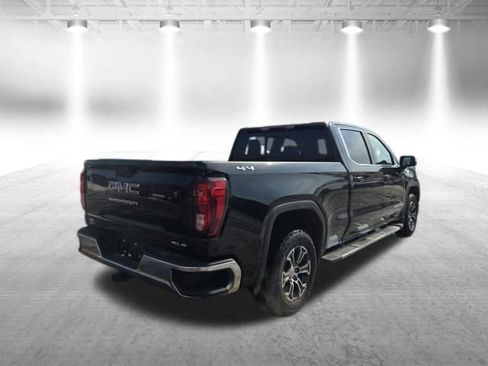 Used 2024 GMC Sierra 1500 SLE w/ Preferred Package image 9