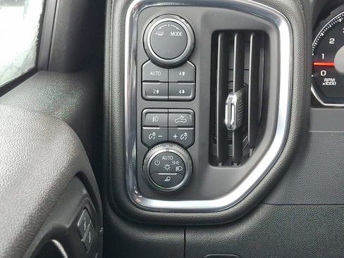 Used 2022 Chevrolet Silverado 2500 LTZ w/ LTZ Plus Package image 24