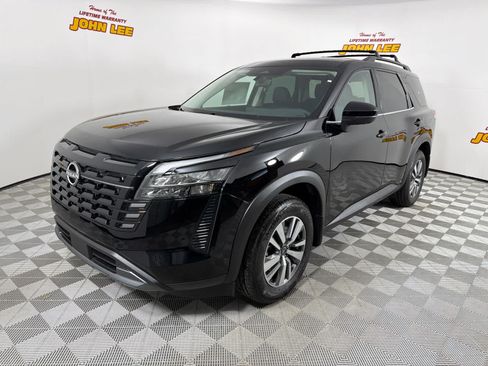 New 2026 Nissan Pathfinder SL FWD image 1