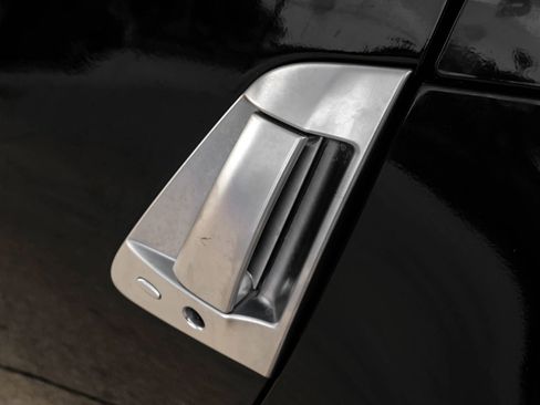 Used 2014 Nissan 370Z Roadster image 30