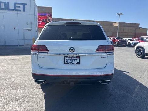 Used 2023 Volkswagen Atlas SE w/ Panoramic Sunroof Package image 5