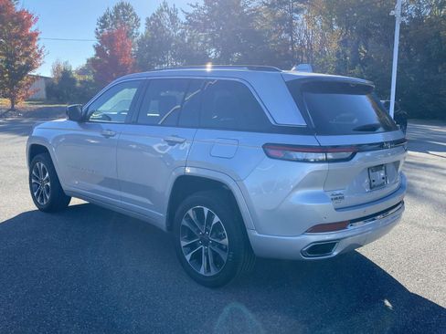 Used 2022 Jeep Grand Cherokee Overland w/ Luxury Tech Group IV image 5