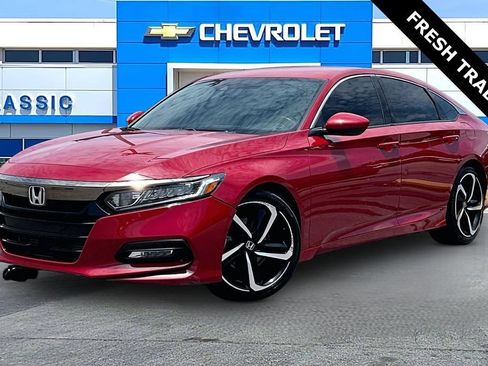 Used 2018 Honda Accord Sport image 2