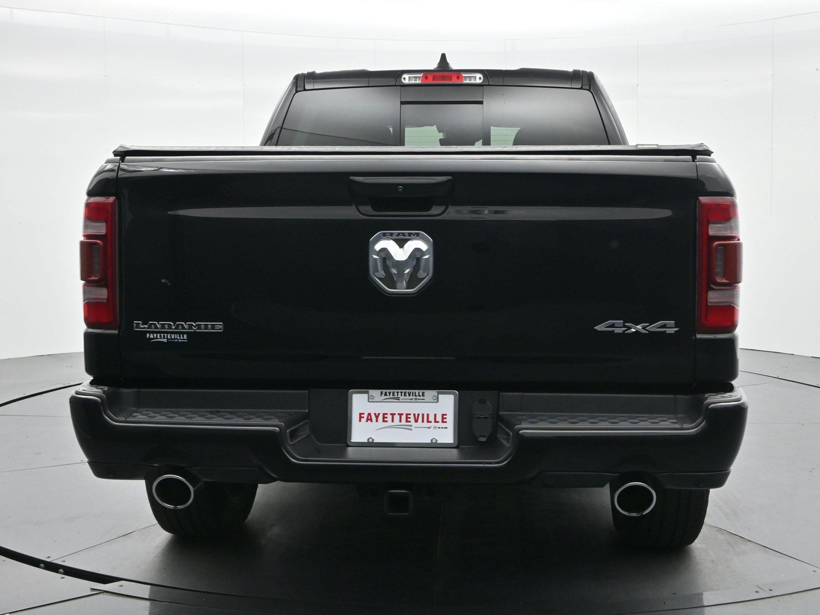 Used 2023 RAM 1500 Laramie AWD/4WD image 6