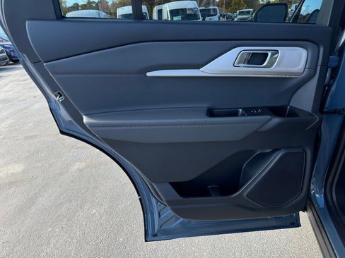New 2026 Ford Explorer Active w/ Active Comfort Package image 25