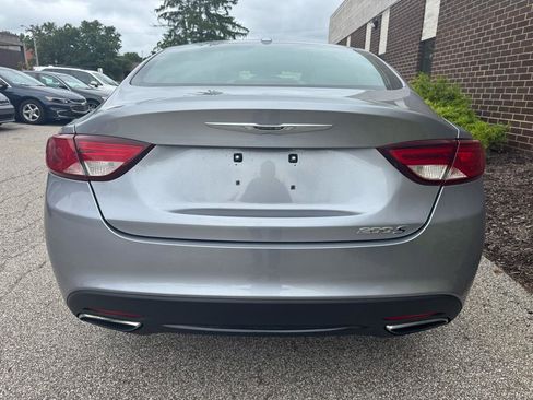 Used 2015 Chrysler 200 S FWD image 9