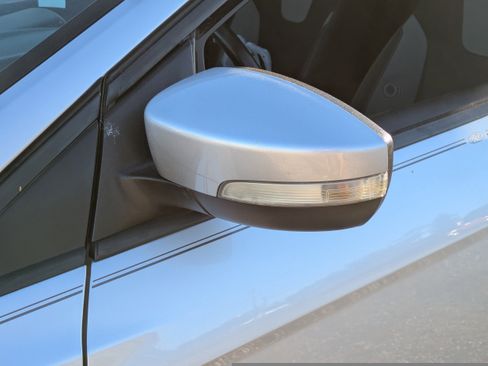 Used 2014 Ford Focus SE w/ SE Sport Package image 12