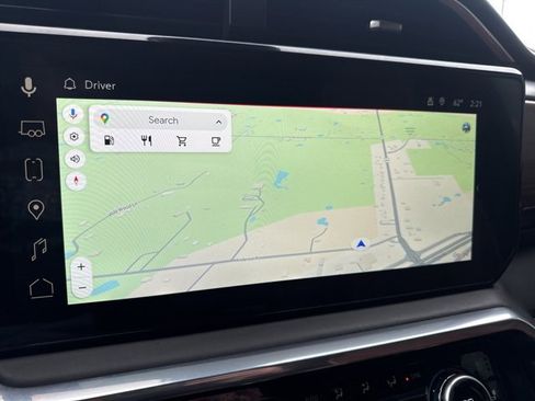 Used 2025 GMC Sierra 2500 Denali Ultimate image 3