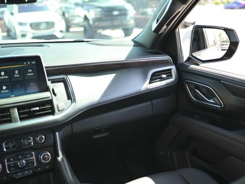 Used 2024 Chevrolet Tahoe LT w/ LT Signature Plus Package image 8