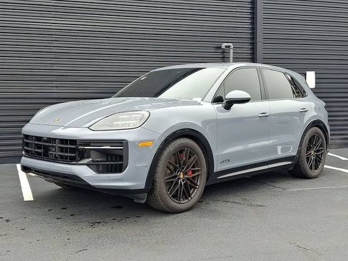Certified 2025 Porsche Cayenne GTS AWD/4WD image 1