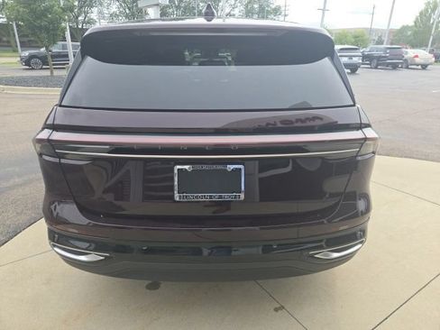 Used 2024 Lincoln Nautilus Premier w/ Equipment Group 102A AWD/4WD image 8