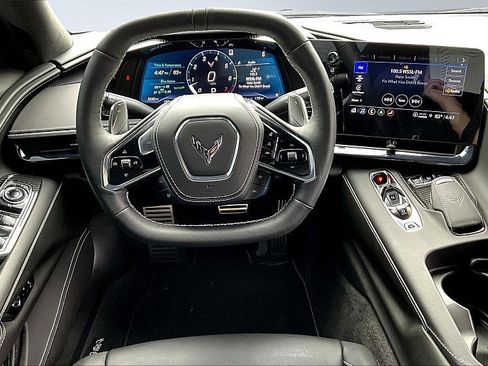 Used 2023 Chevrolet Corvette Stingray Premium Conv w/ Z51 Performance Package image 6