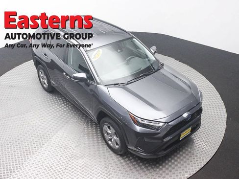 Used 2023 Toyota RAV4 LE AWD/4WD image 3