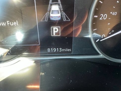 Used 2021 Nissan Versa SV FWD image 11