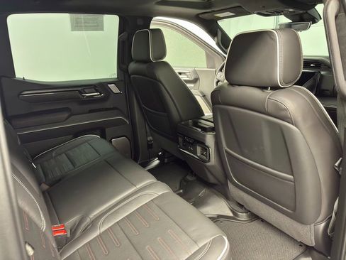 Used 2025 GMC Sierra 1500 AT4X image 57