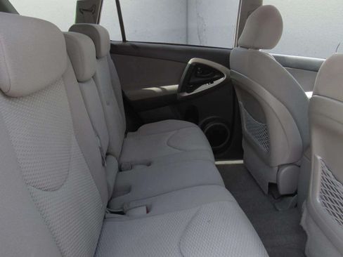 Used 2007 Toyota RAV4 Limited FWD image 12