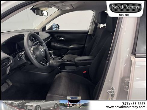 Used 2023 Honda HR-V LX image 14