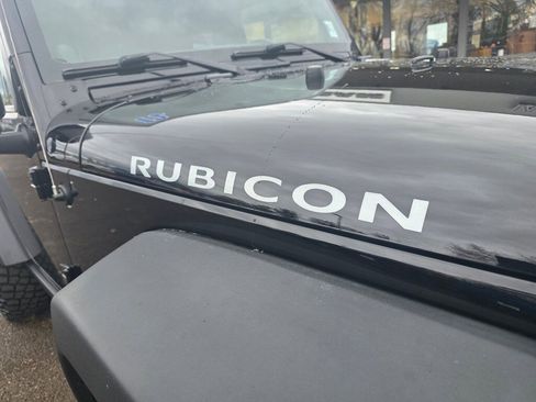 Used 2012 Jeep Wrangler Rubicon w/ Dual Top Group image 21