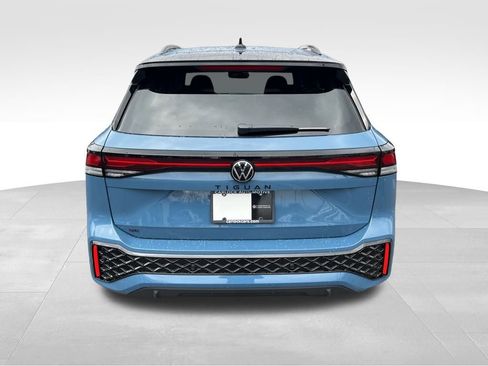 New 2026 Volkswagen Tiguan SE R-Line image 6