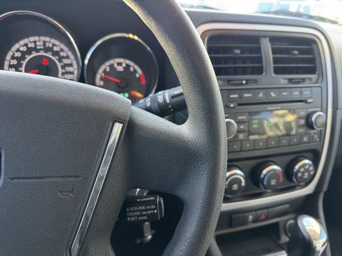 Used 2011 Dodge Caliber Mainstreet image 23