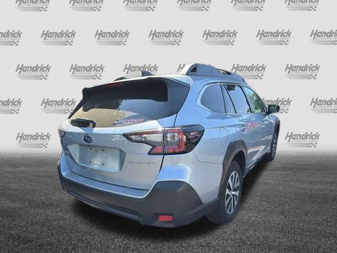 Used 2023 Subaru Outback Premium image 11