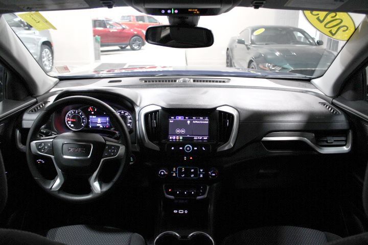Used 2023 GMC Terrain SLE w/ Elevation Edition AWD/4WD image 2