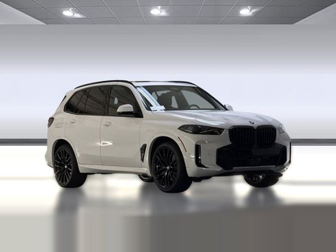 Used 2026 BMW X5 xDrive40i w/ M Sport Package AWD/4WD image 6