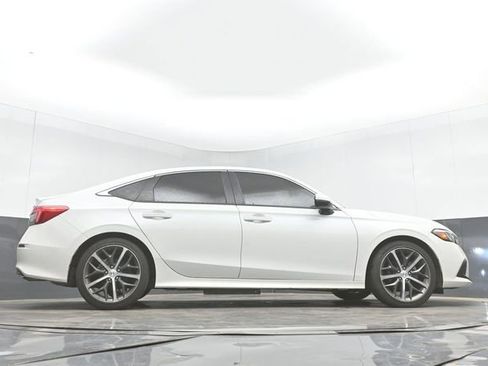 Used 2023 Honda Civic Touring image 34