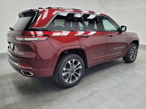 Used 2022 Jeep Grand Cherokee Overland w/ Luxury Tech Group IV image 10