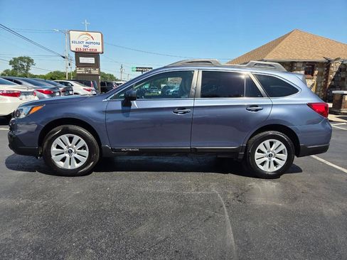 Used 2017 Subaru Outback 2.5i Premium AWD/4WD image 3