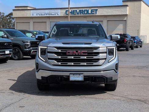 Used 2025 GMC Sierra 1500 SLE w/ X31 Off-Road Package AWD/4WD image 3