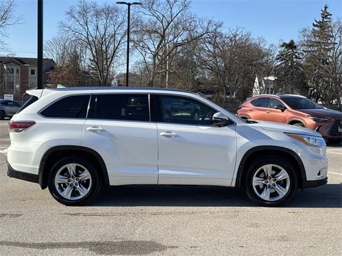 Used 2015 Toyota Highlander Limited image 4