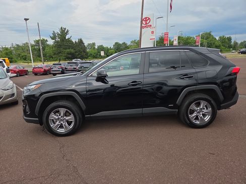 Certified 2025 Toyota RAV4 LE AWD/4WD image 6