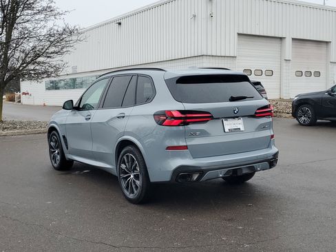 New 2026 BMW X5 xDrive40i w/ M Sport Package AWD/4WD image 2