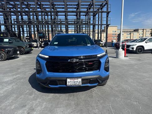 Used 2025 Chevrolet Equinox RS w/ Convenience Package III FWD image 2