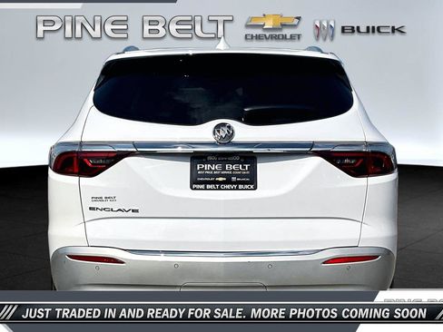 Used 2022 Buick Enclave Premium w/ Experience Buick Package FWD image 4