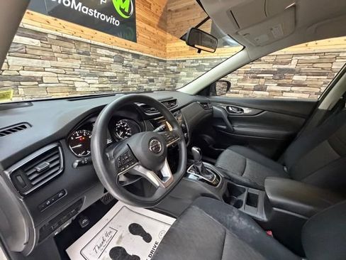 Used 2017 Nissan Rogue S w/ S Appearance Package AWD/4WD image 12