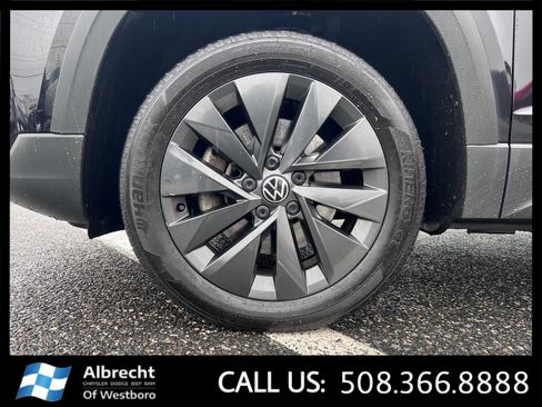 Used 2022 Volkswagen Taos S image 28