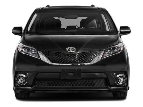 Used 2017 Toyota Sienna SE w/ SE Preferred Package FWD image 4