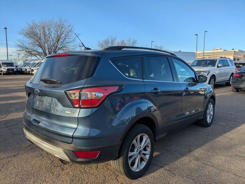 Used 2018 Ford Escape SE image 5