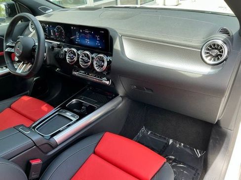 Used 2025 Mercedes-Benz GLA 35 AMG 4MATIC image 20