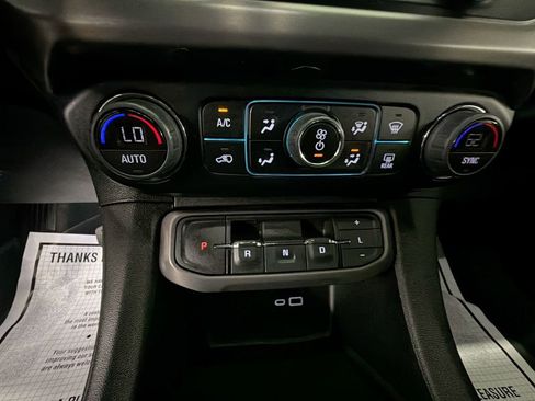 Certified 2023 GMC Acadia AT4 w/ Technology Package AWD/4WD image 16